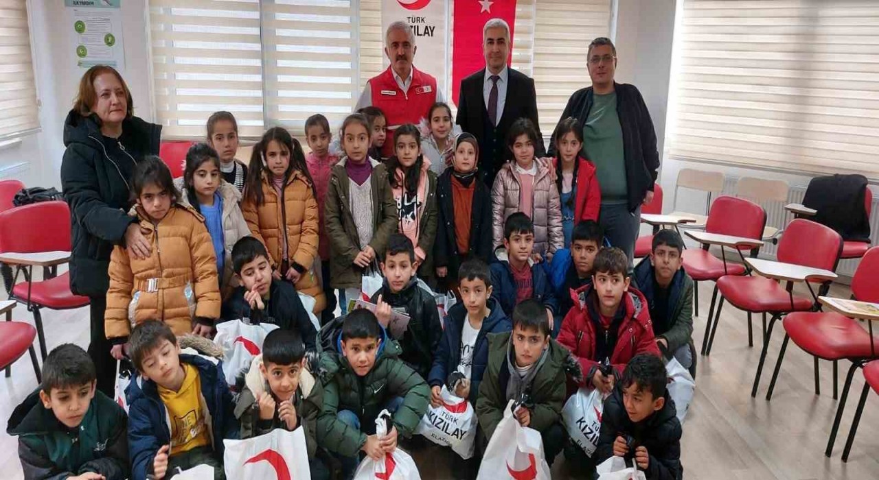 Elazığda ilkokul öğrencilerinden anlamlı ziyaret