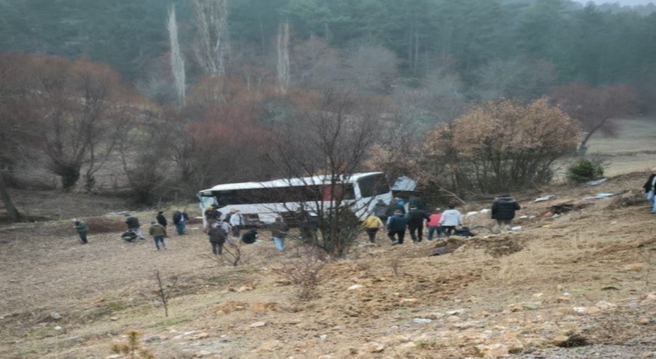 Emette işçi servisi yoldan çıktı: 9 yaralı