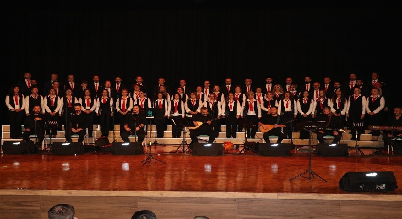 Engelsiz gecede Kardeşlik Korosundan konser