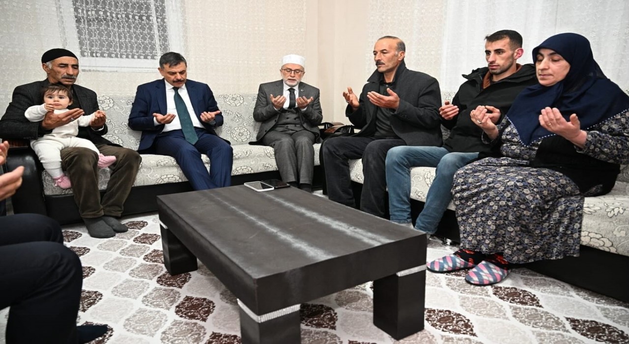 Erzurumda şehidin ailesine vefa
