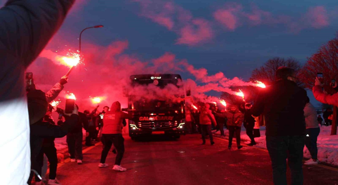 Galatasaraya, Sivasta coşkulu karşılama