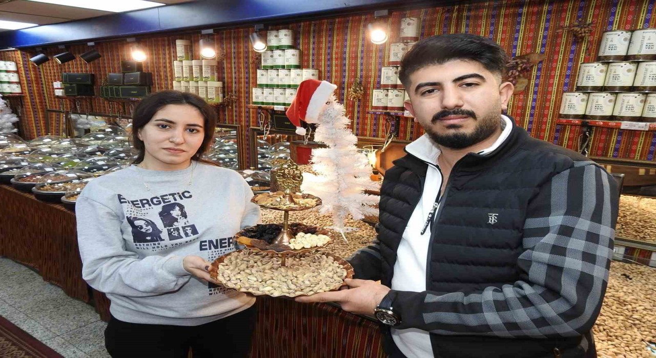Gaziantepte kuruyemiş tezgahları yeni yıla hazır