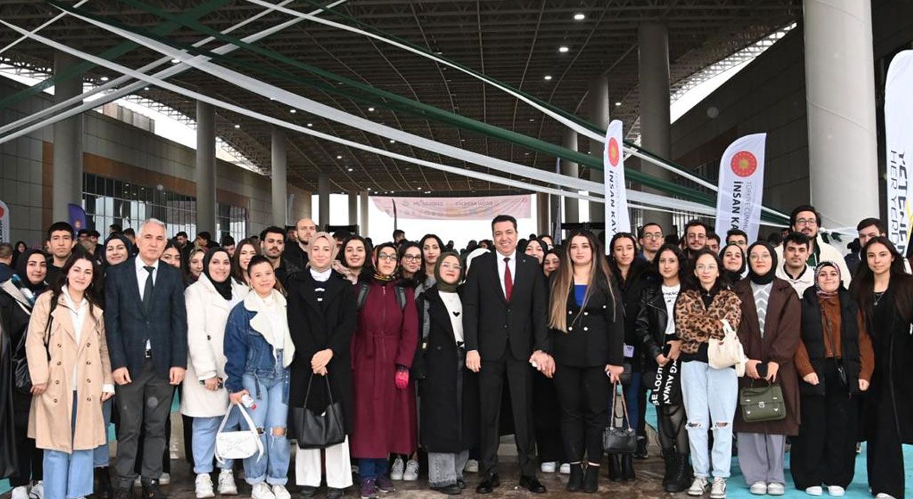 Genç Yetenekler Kariyer Fuarında Buluştu