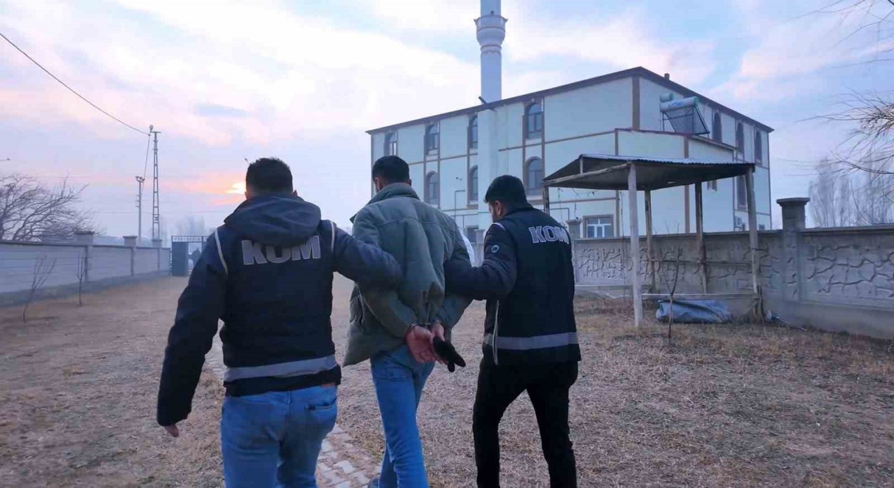 Iğdırda tefecilik operasyonu: 8 gözaltı