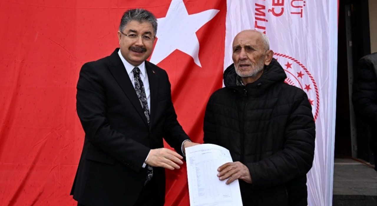 Issızca Köyü’nde 14 Köy Konutunun Anahtarları Teslim Edildi
