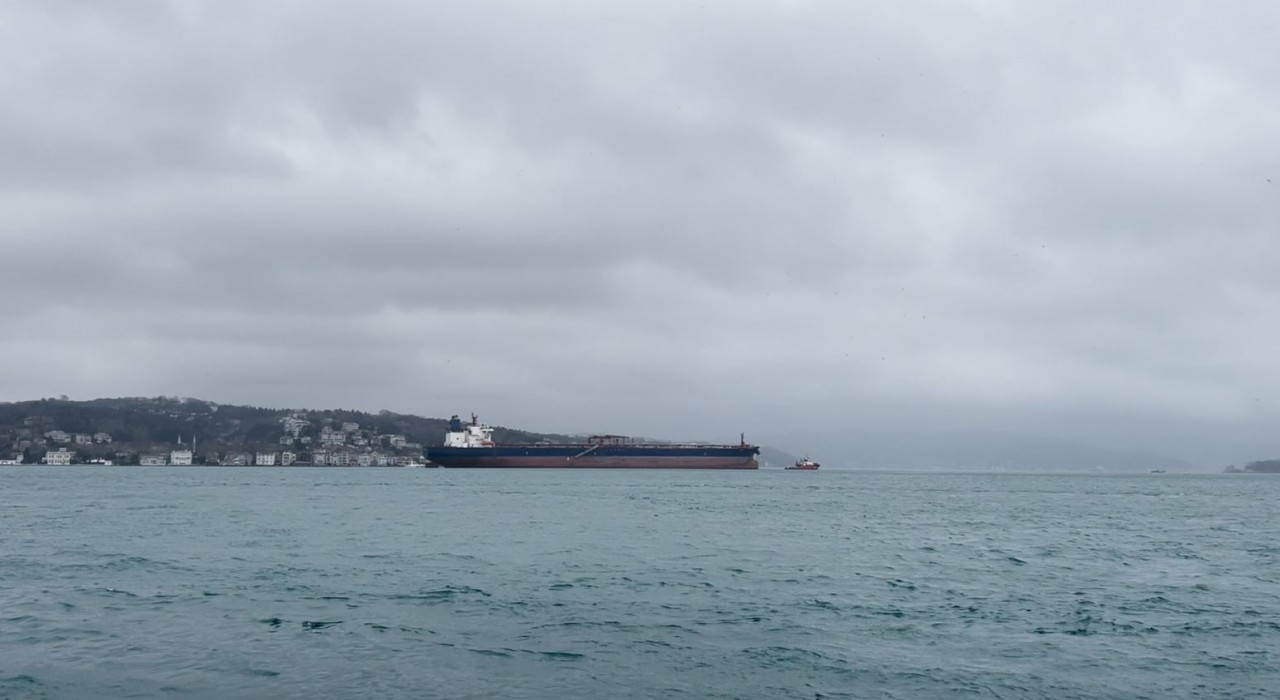 İstanbul Boğazında tanker arızası yaşandı, gemi trafiği durduruldu