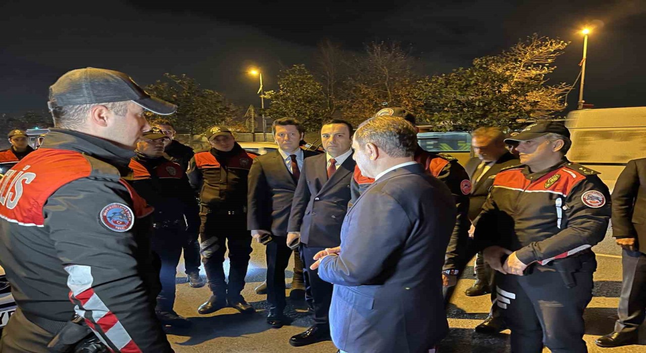 İstanbul İl Emniyet Müdürü Selami Yıldız, Esenyurtta yaralanan polis memurunu ziyaret etti