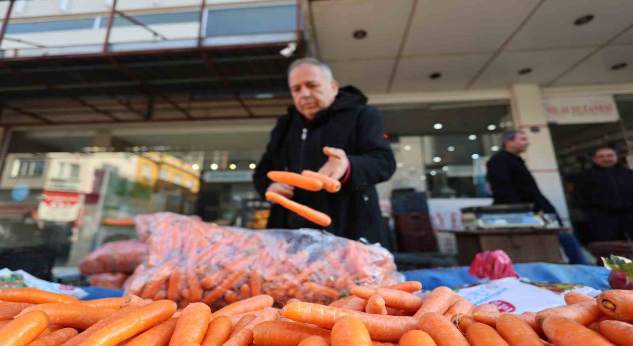 İzmirdeki bu pazar tarihi 1800lü yıllara dayanan Türkiyenin en büyük pazarı