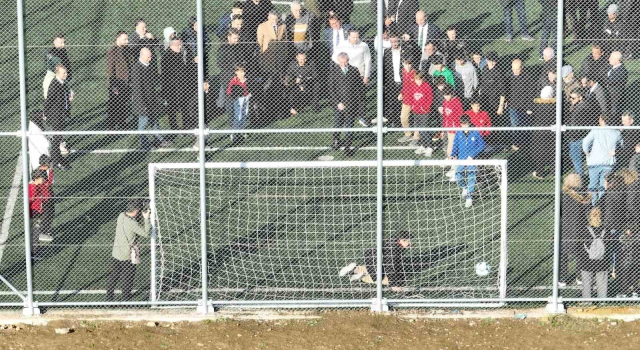 İzmit Ayazmaya sentetik futbol sahası