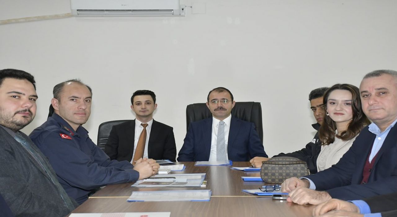 Kadirli'de Çocuklar İçin Yeni Tedbirler Masaya Yatırıldı