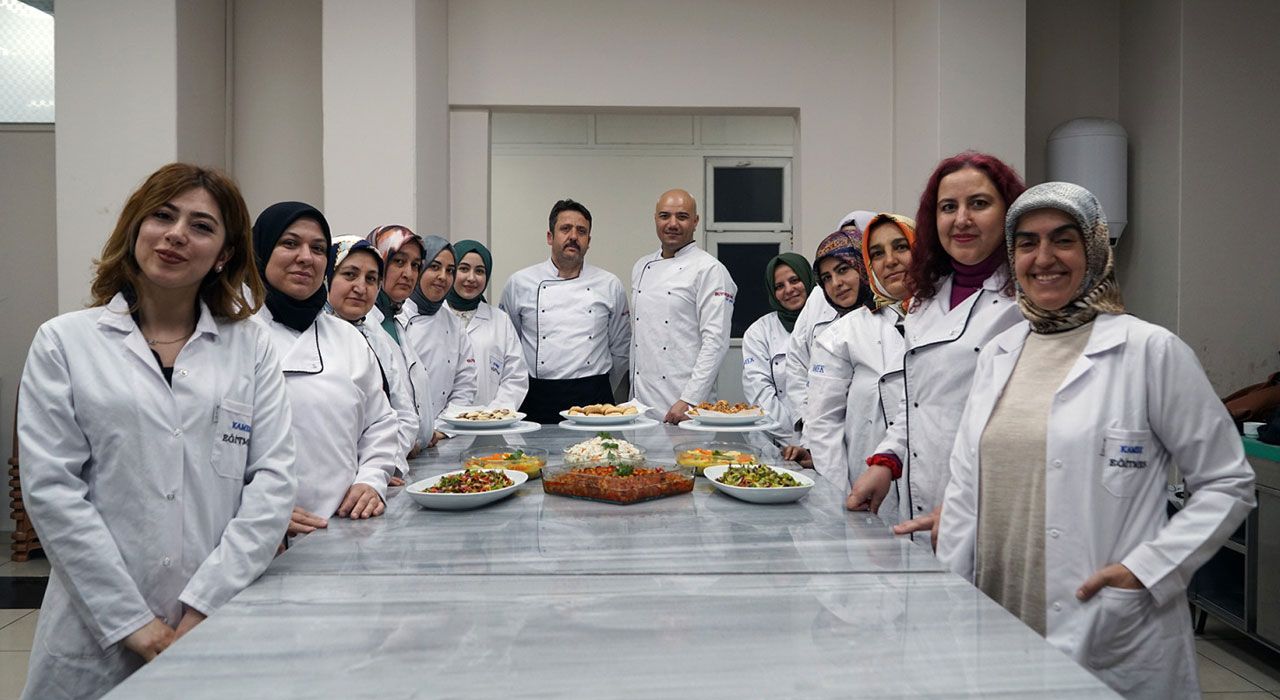 KAMEK’te Aşçı Yardımcılığı Kursları Yoğun İlgi Görüyor