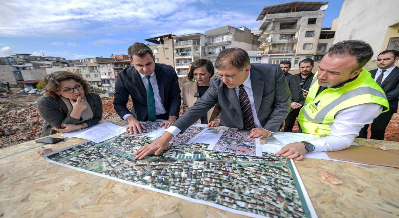 Karabağlar Dostluk Bulvarında bağlantı yolu çalışmaları başladı