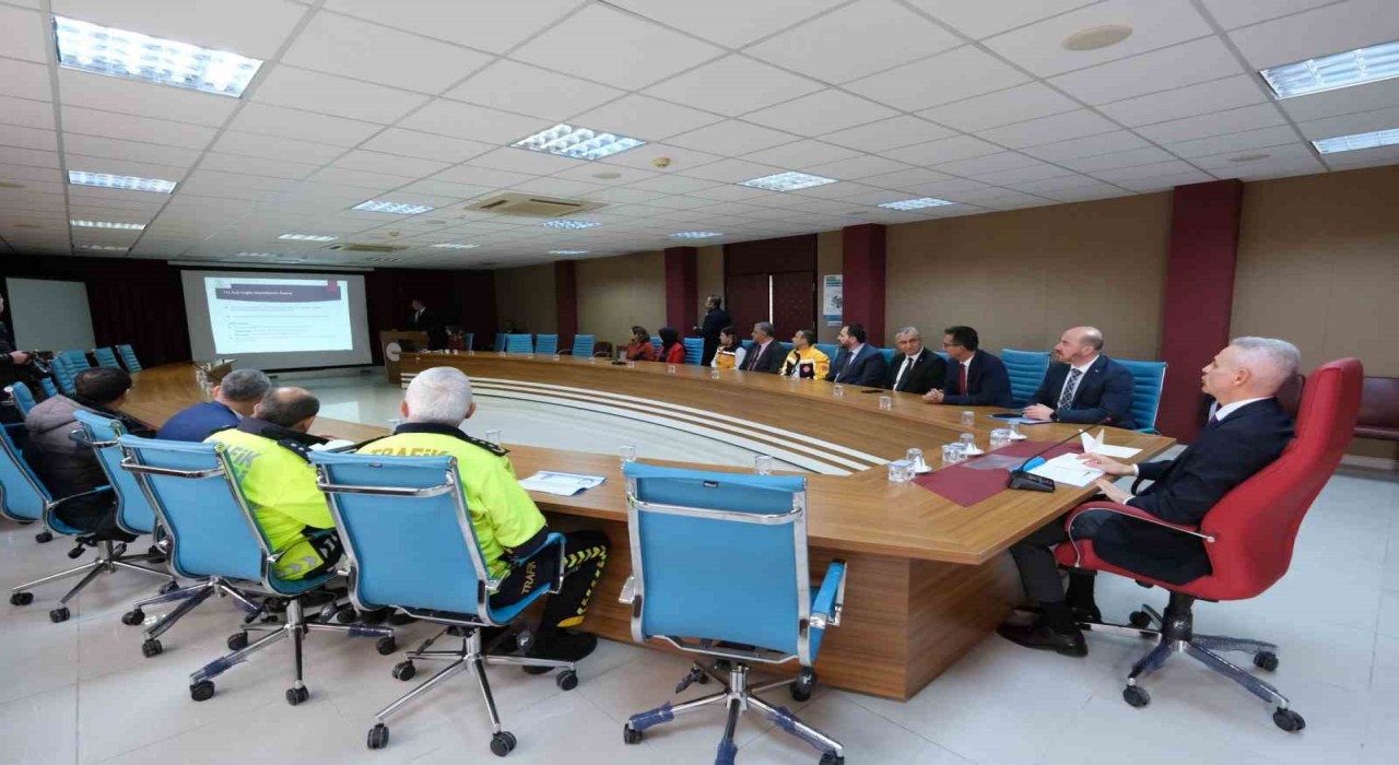 Karamanda Fermuar sistemi ile yaşama yol ver kampanyası tanıtıldı