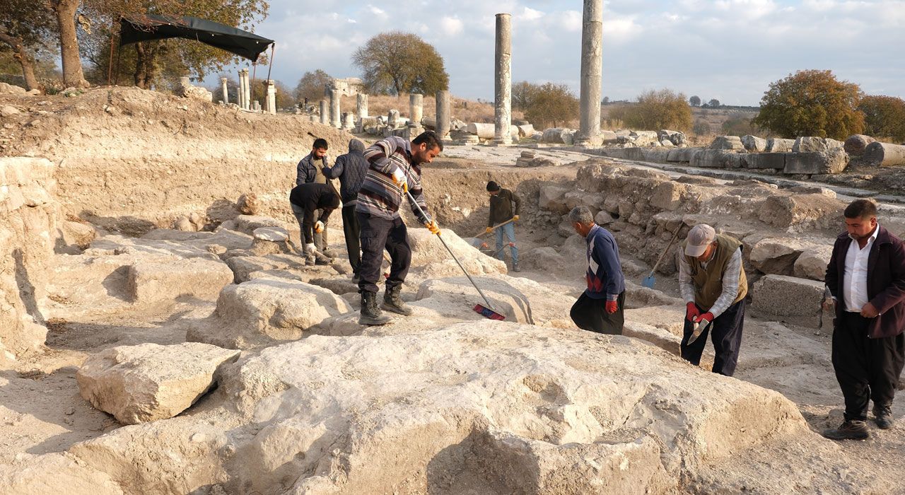 Kastabala Antik Kenti’nde Tapınak Kalıntısı Bulundu