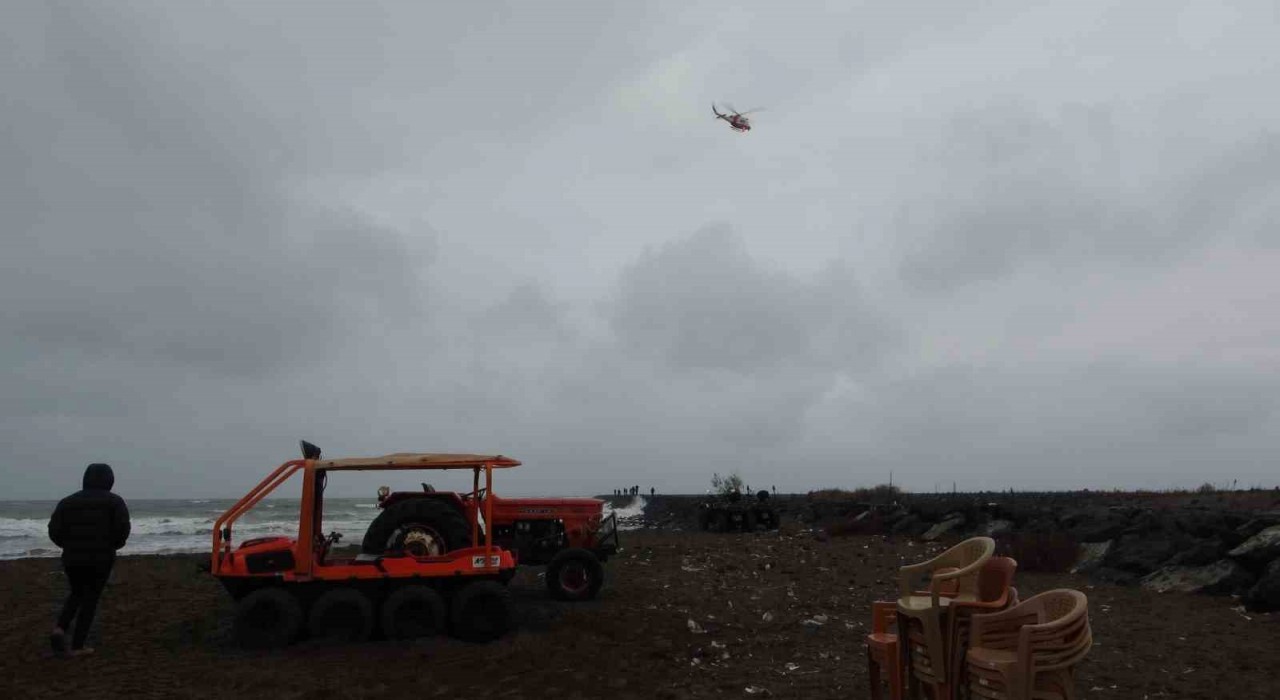 Kayıp balıkçıyı aramaya olumsuz hava engeli