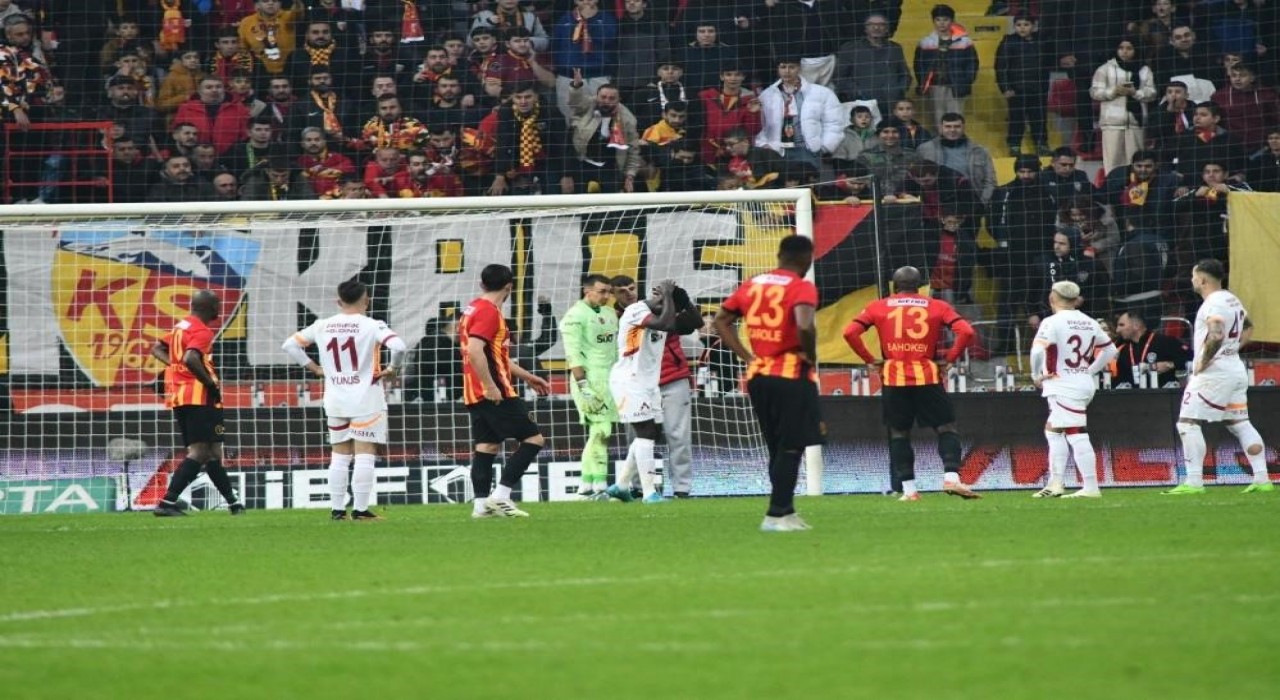 Kayserisporda Sinan Kaloğlu ile 11 puan