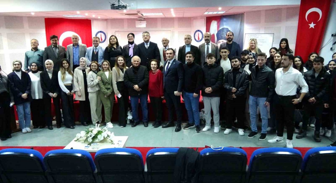 Kütahya Dumlupınar Üniversitesinde İletişim Zirvesi