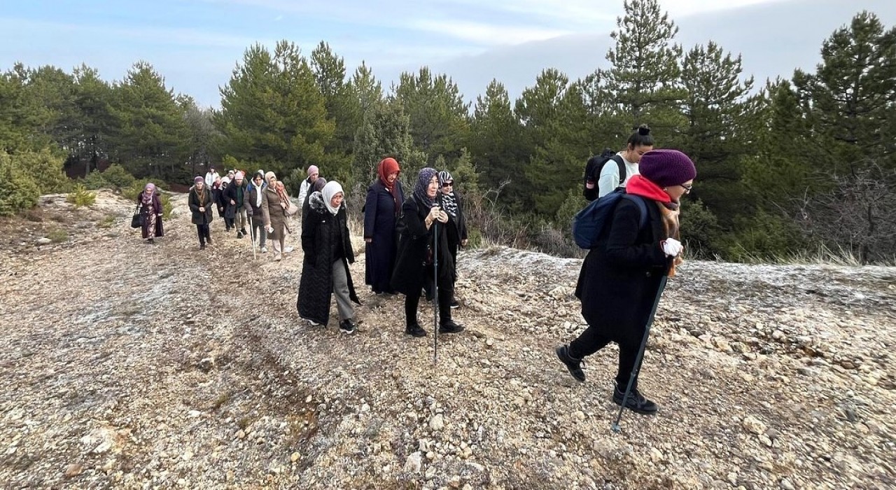 Kütahyada Doğa yürüyüşü etkinliği Hıdırlıkta gerçekleşti