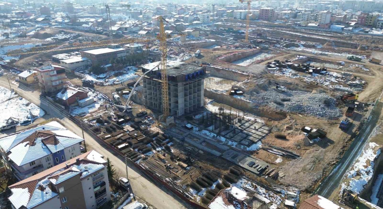 Malatyada rezerv alanlarında binalar yükseliyor