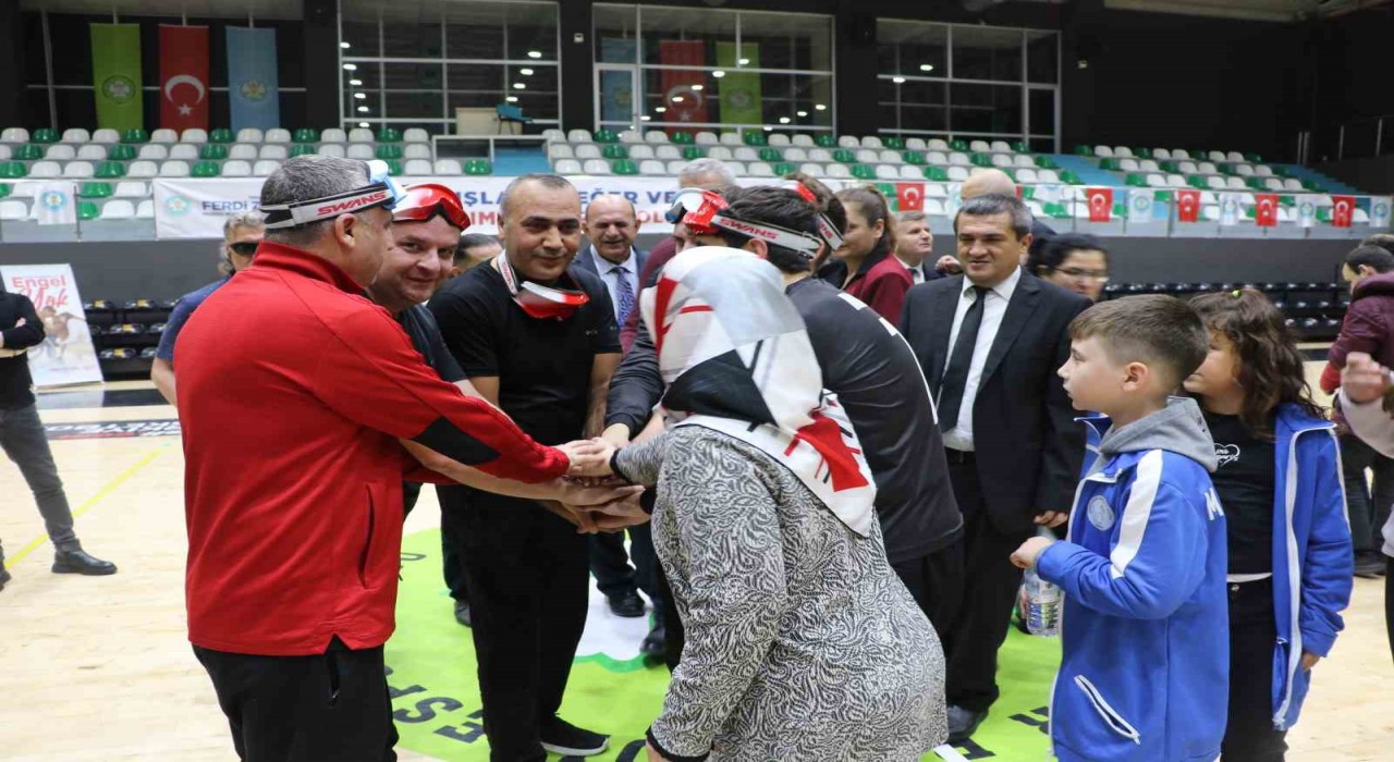 Manisada goalball ile engeller aşıldı
