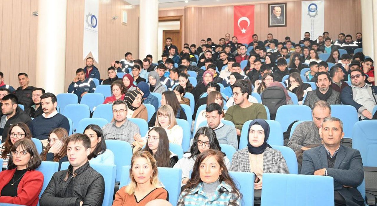 Osmaniye OSB’de “Tasarım Odaklı Düşünme ve Yapay Zeka” Eğitimi Düzenlendi