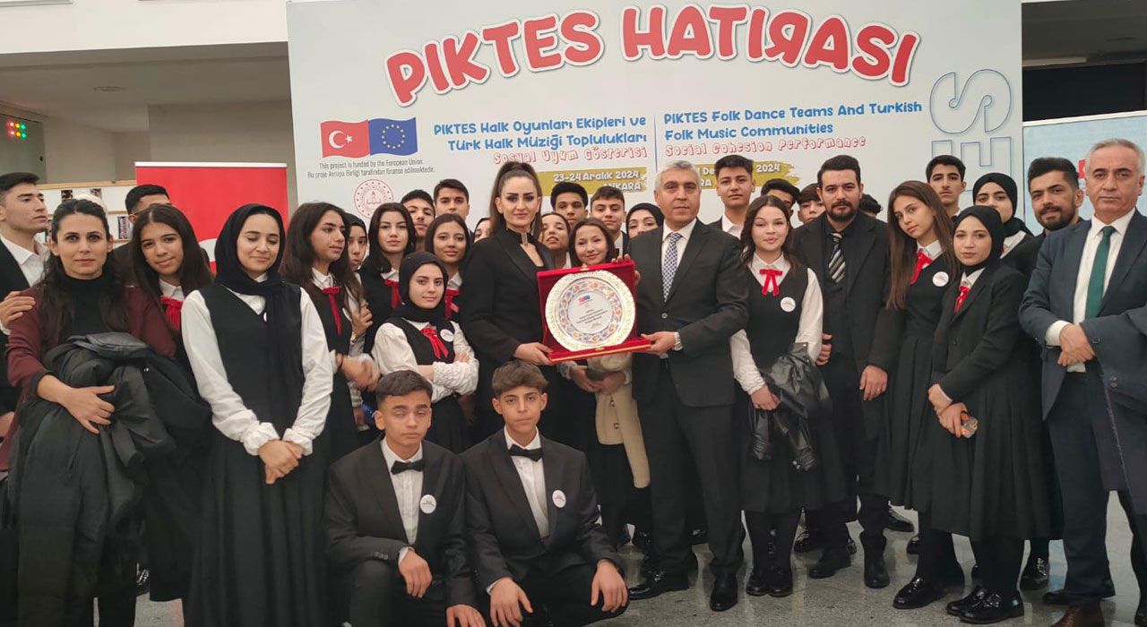 Osmaniye Türk Halk Müziği Topluluğu Türkiye Şampiyonu Oldu