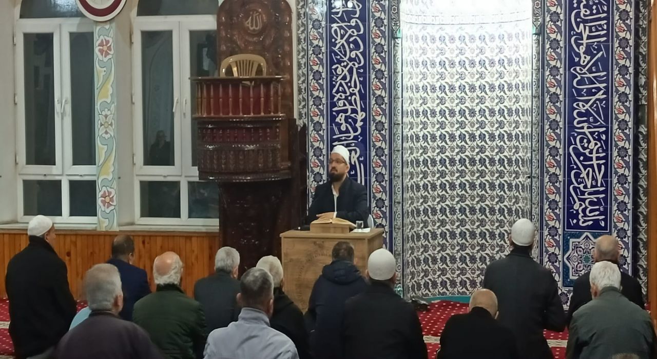 Osmaniye'de Ailece Camideyiz Programı: Gazze İçin Dualar Edildi