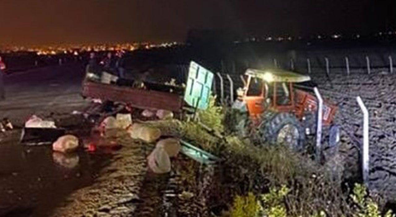 Otomobil Traktöre Çarptı: 2 Ölü, 1 Yaralı
