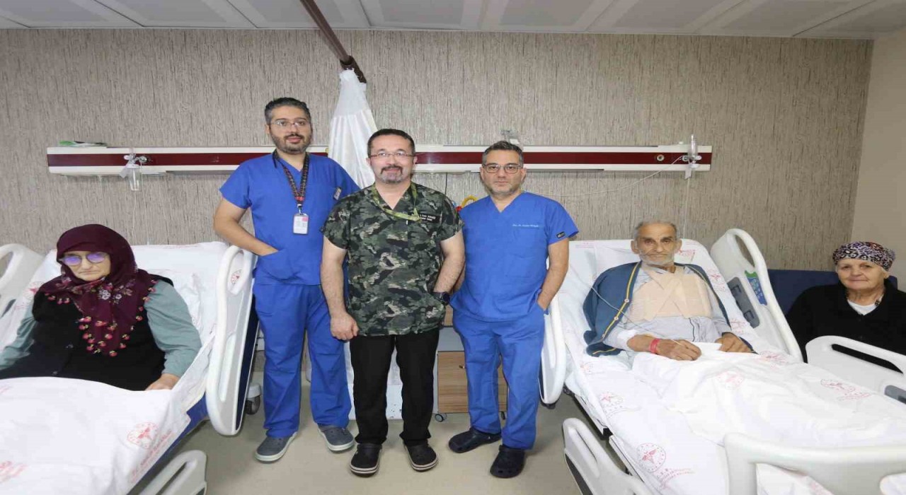 Rizede abi kardeşin kalp kapakçıkları aynı anda değiştirildi