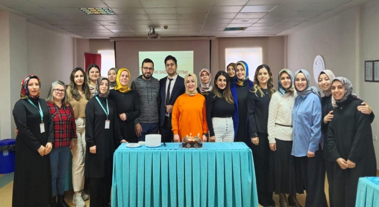 Sağlık çalışanlarına “Üreme Sağlığı Eğitimi” verildi