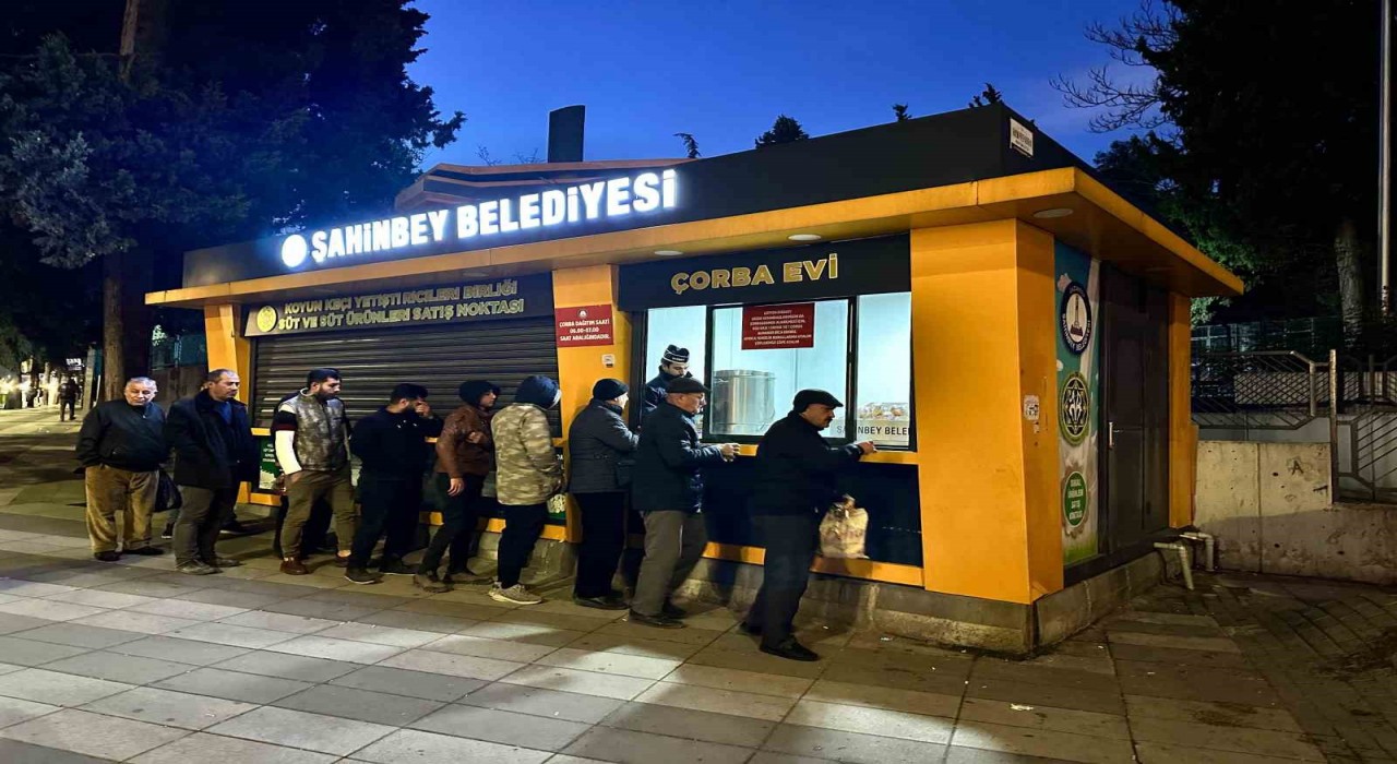 Şahinbeyden vatandaşın içini ısıtan ikram