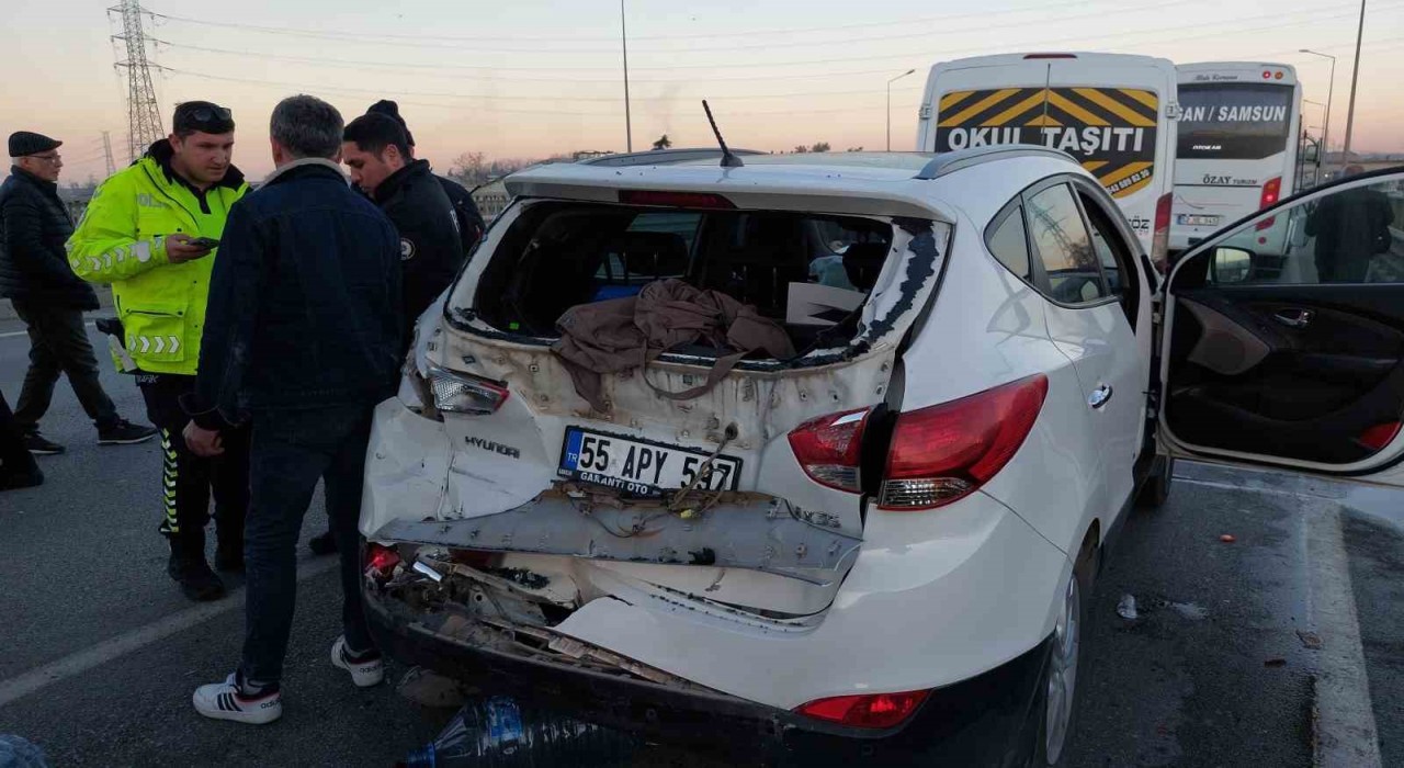 Samsunda 5 araçlı zincirleme kaza: 2 yaralı