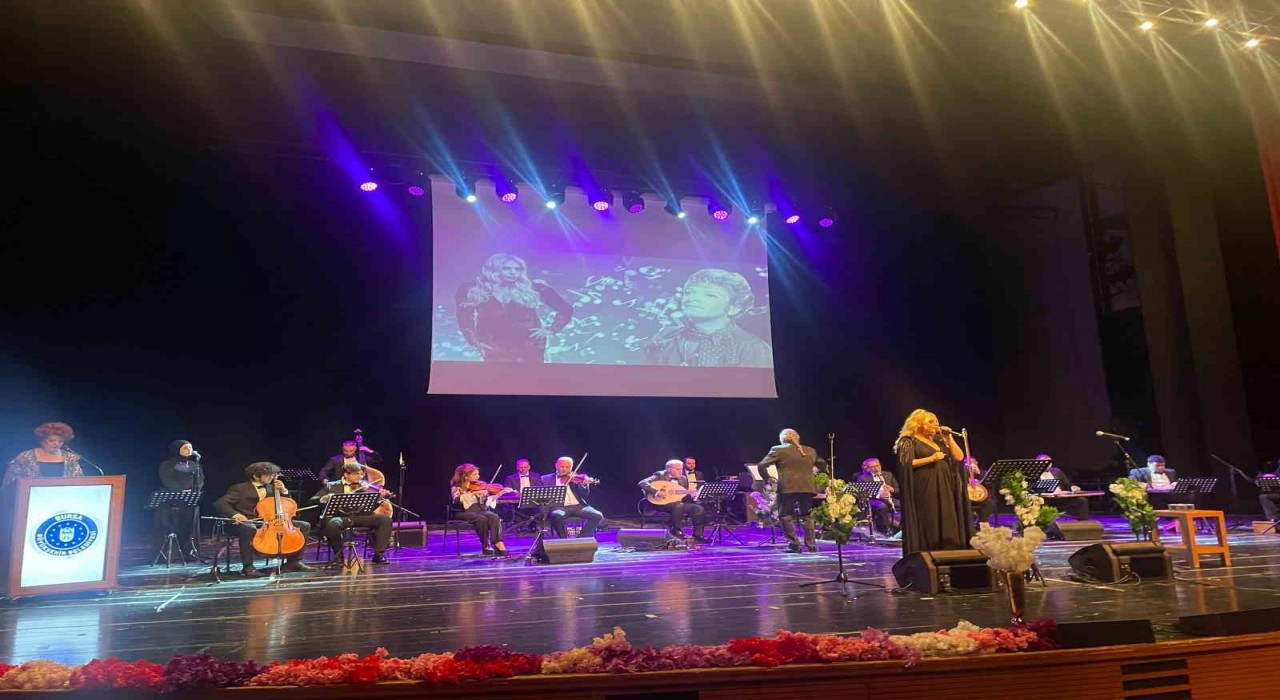 Sanat Güneşi Zeki Müren, Bursada anıldı