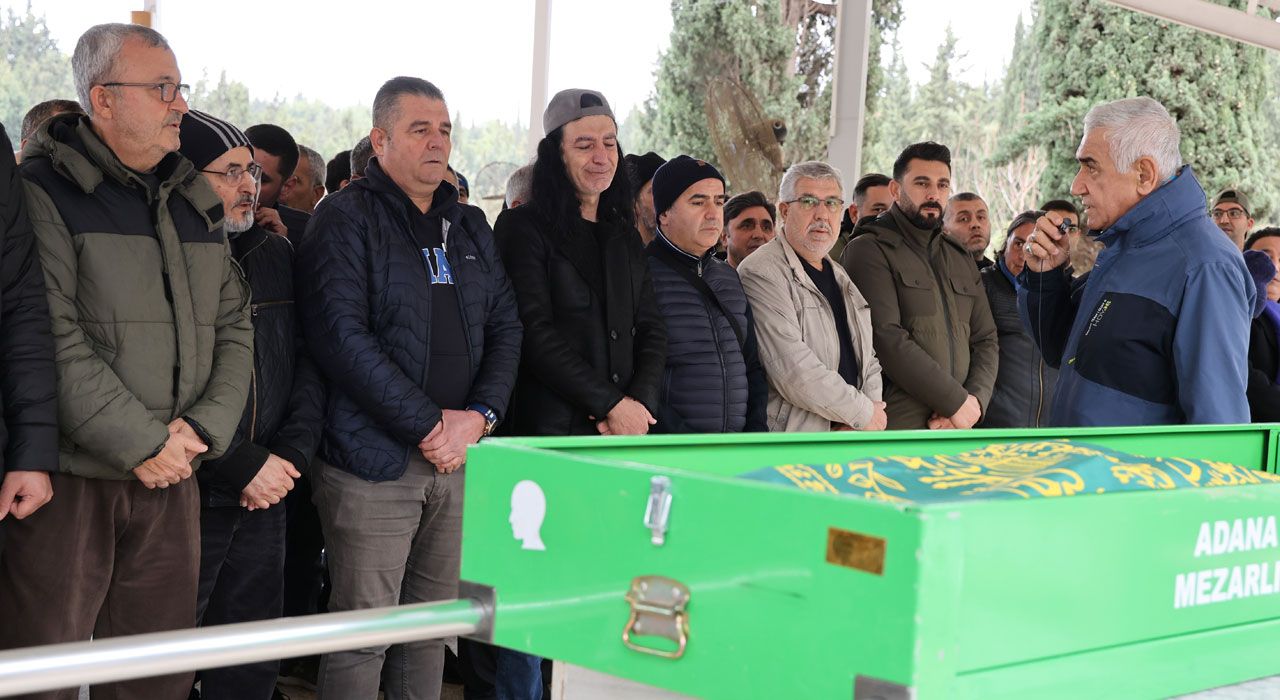 Şarkıcı Murat Kekilli’nin Annesi Son Yolculuğuna Uğurlandı