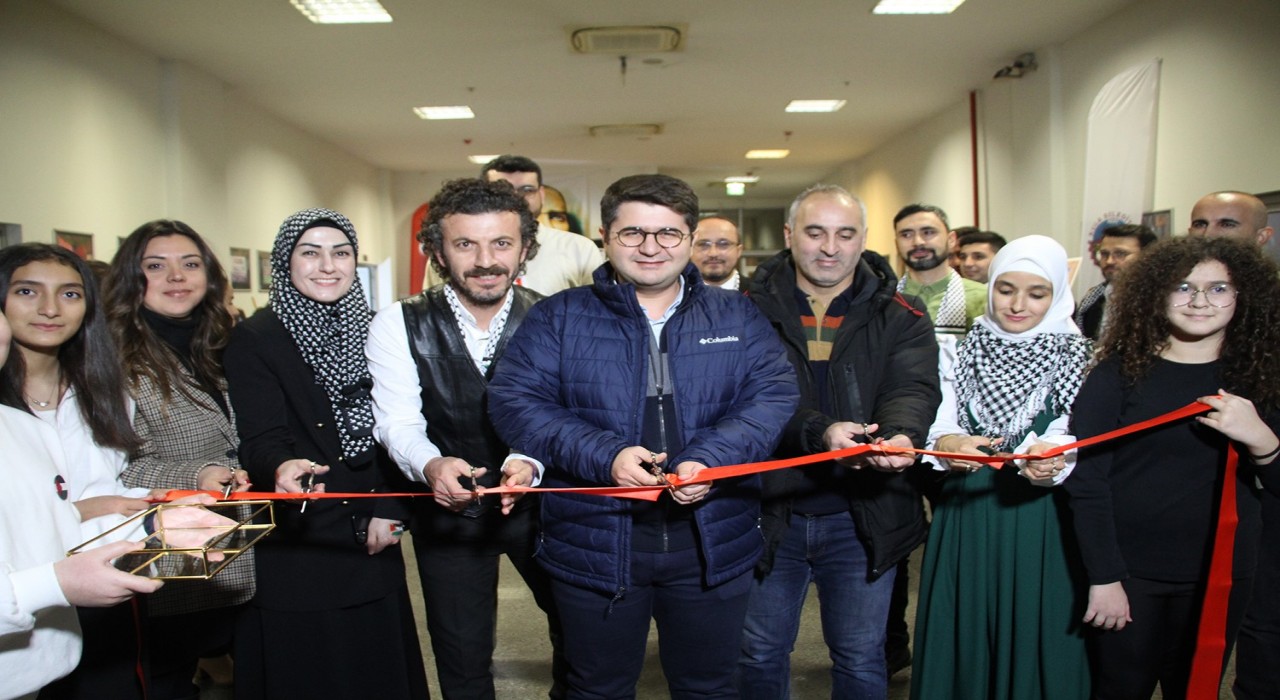 Savaşın acı yüzüne karşı birlik mesajı: Kulada Filistin için tek yürek gecesi