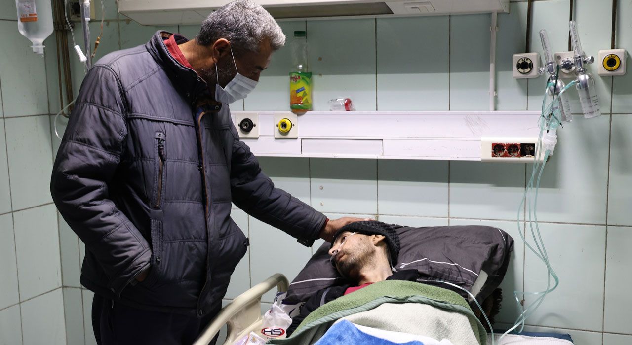 Sednaya’dan Kurtulan Mahkumlar, Yıkık Hastanelerde Tedavi Ediliyor