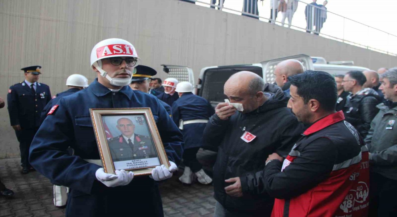 Şehit Tuğgeneral Baydillinin naaşı Kayseriye getirildi