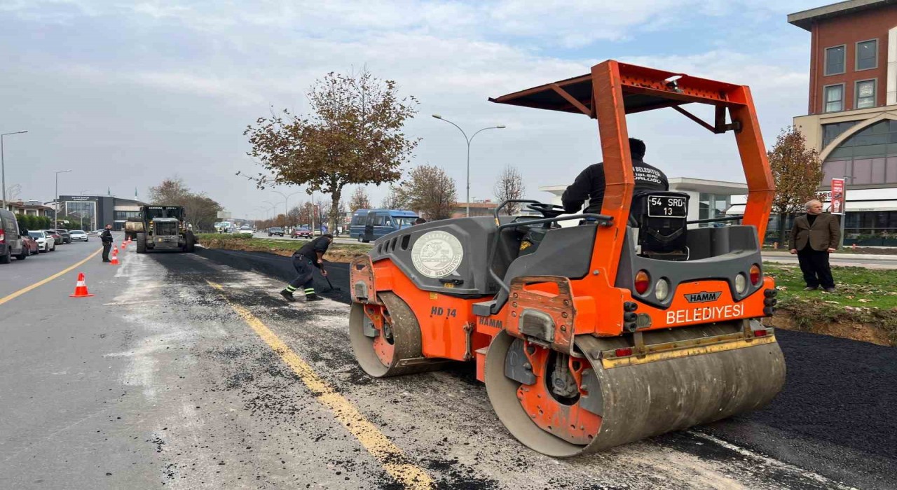 Serdivanda yol çalışmaları sürüyor