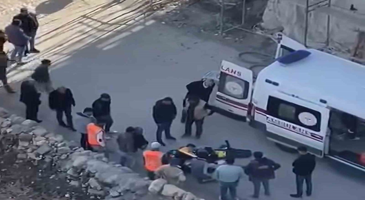 Siirtte 8inci kattan düşen inşaat işçisi yaralandı