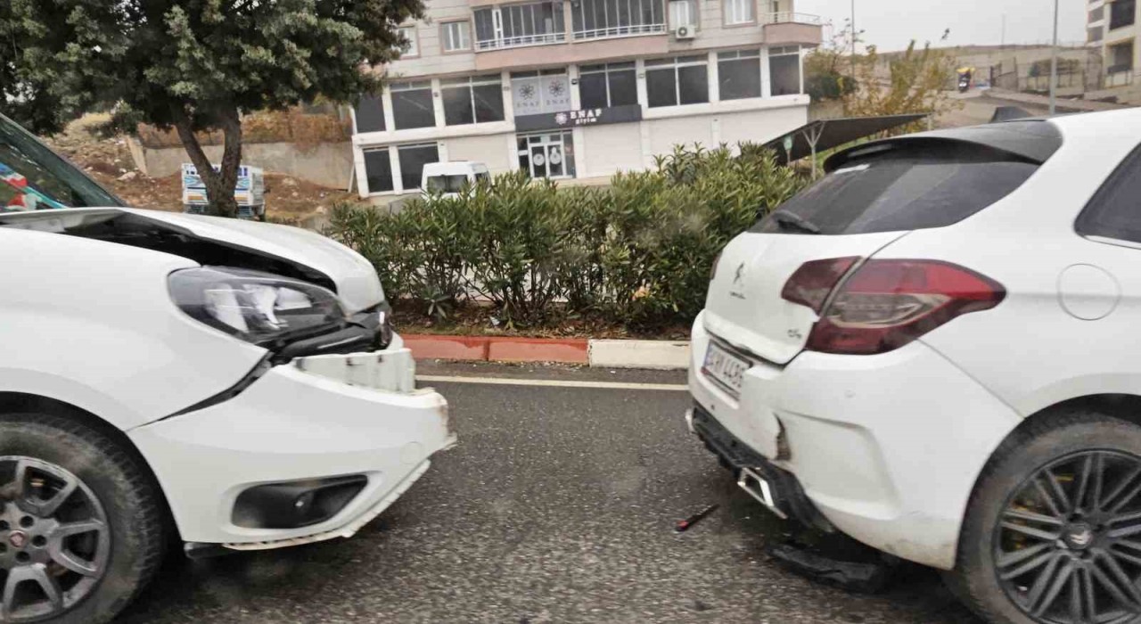 Siirtte yoğun sis beraberinde kaza getirdi