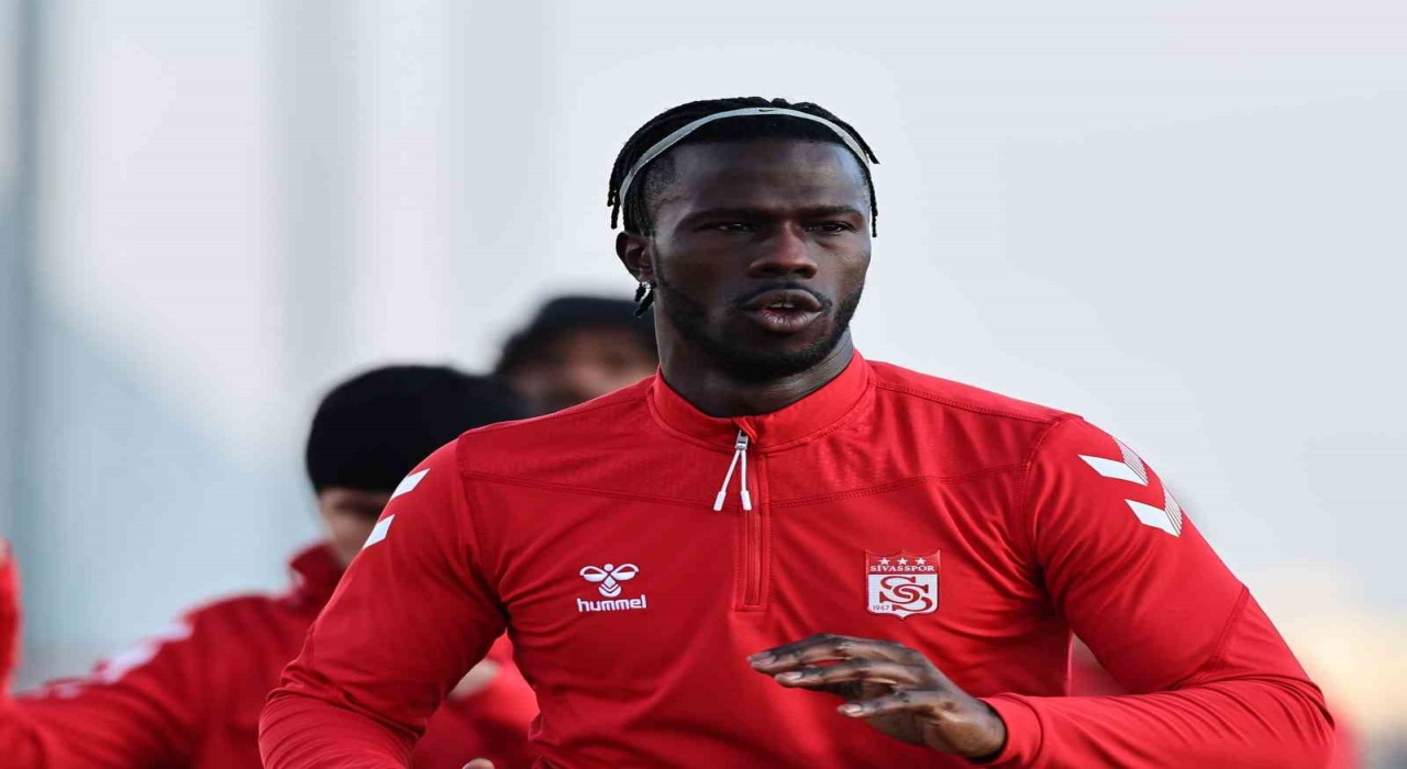 Sivasspor, adı Wanda Nara ile anılan Keita Baldeyle yollarını ayırdı