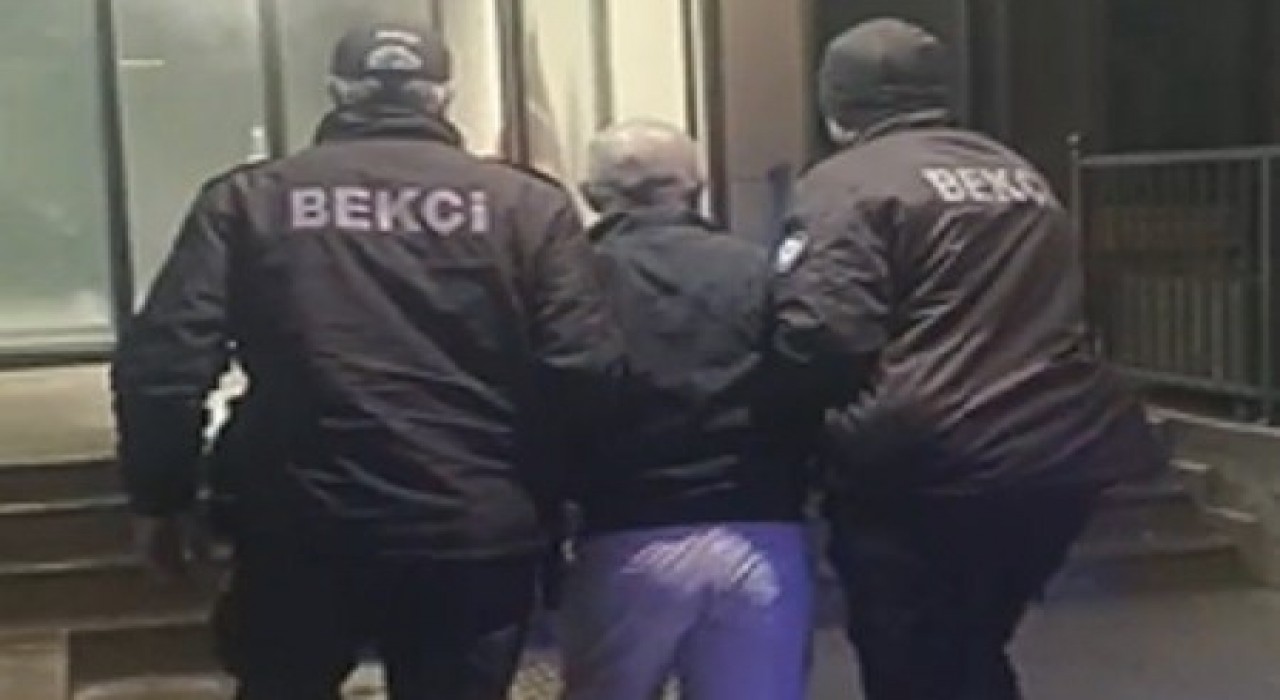 Şüphe üzerine durdurulan kişi, 50 yıl hapis cezasıyla aranıyormuş