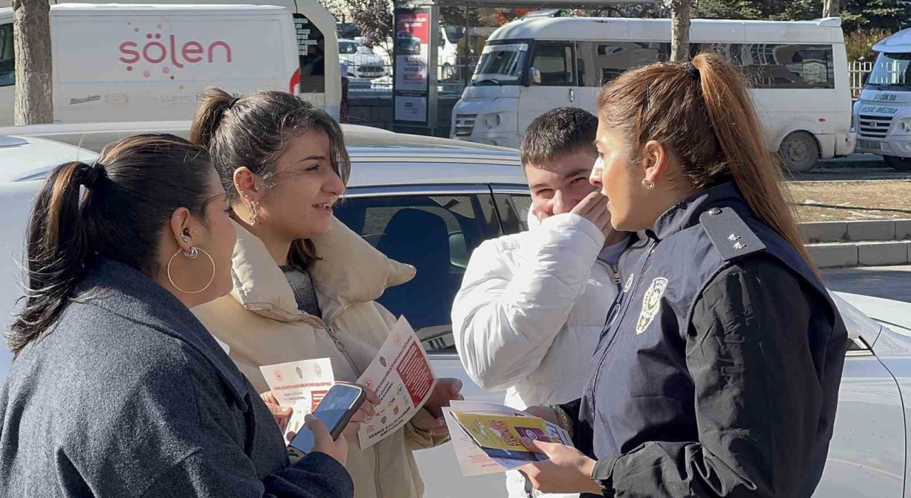 Tatvanda polis ekiplerinden KADES ve dolandırıcılık bilgilendirmesi