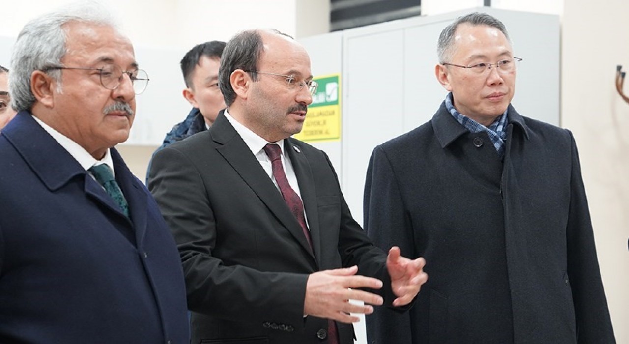 Tayvan Türkiye Temsilcisi ETÜye konuk oldu