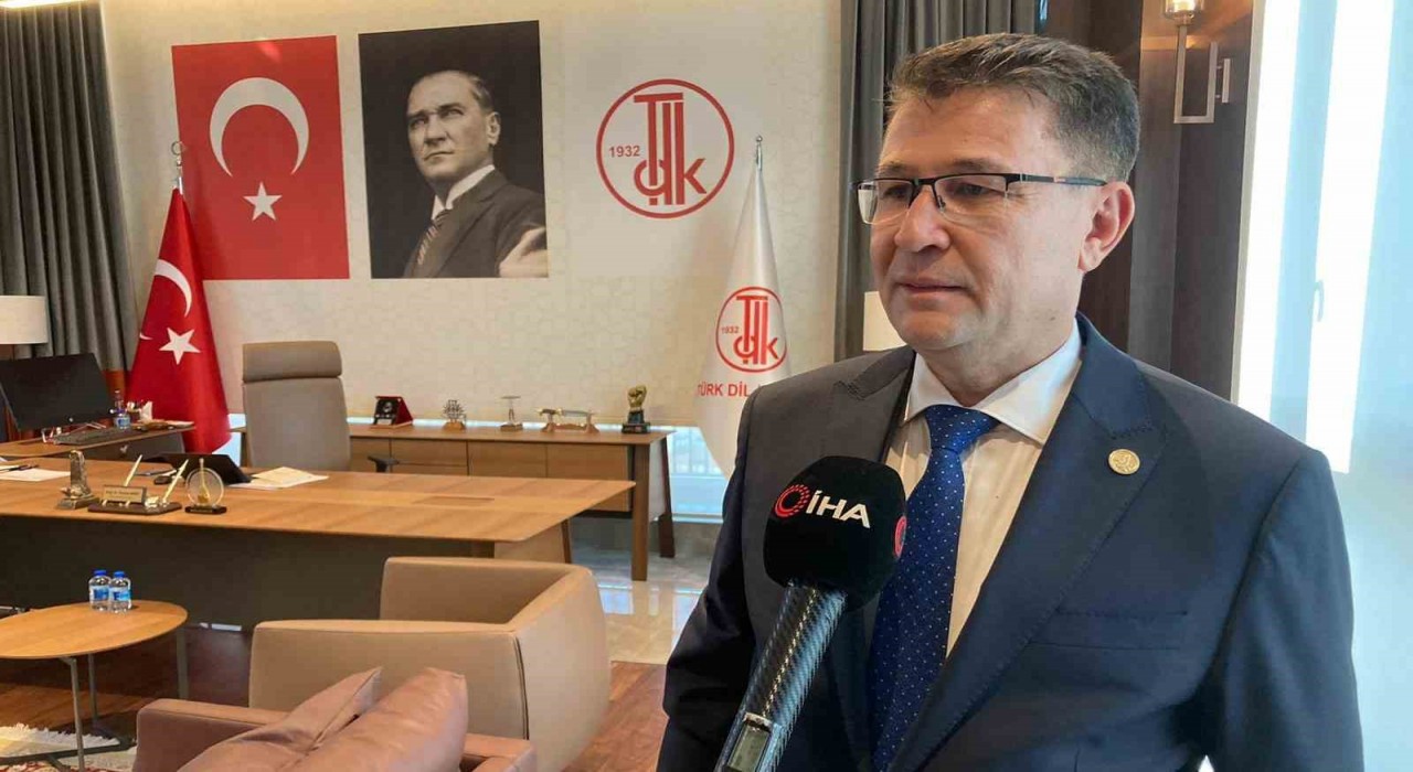 TDK Başkanı Mert: “Pazar günü itibarıyla oylama tamamlandı ve büyük bir farkla ‘kalabalık yalnızlık birinci çıktı”