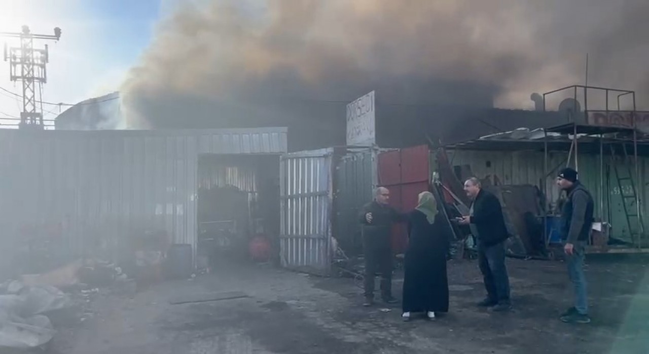 Tekirdağda tır parkında yangın paniği
