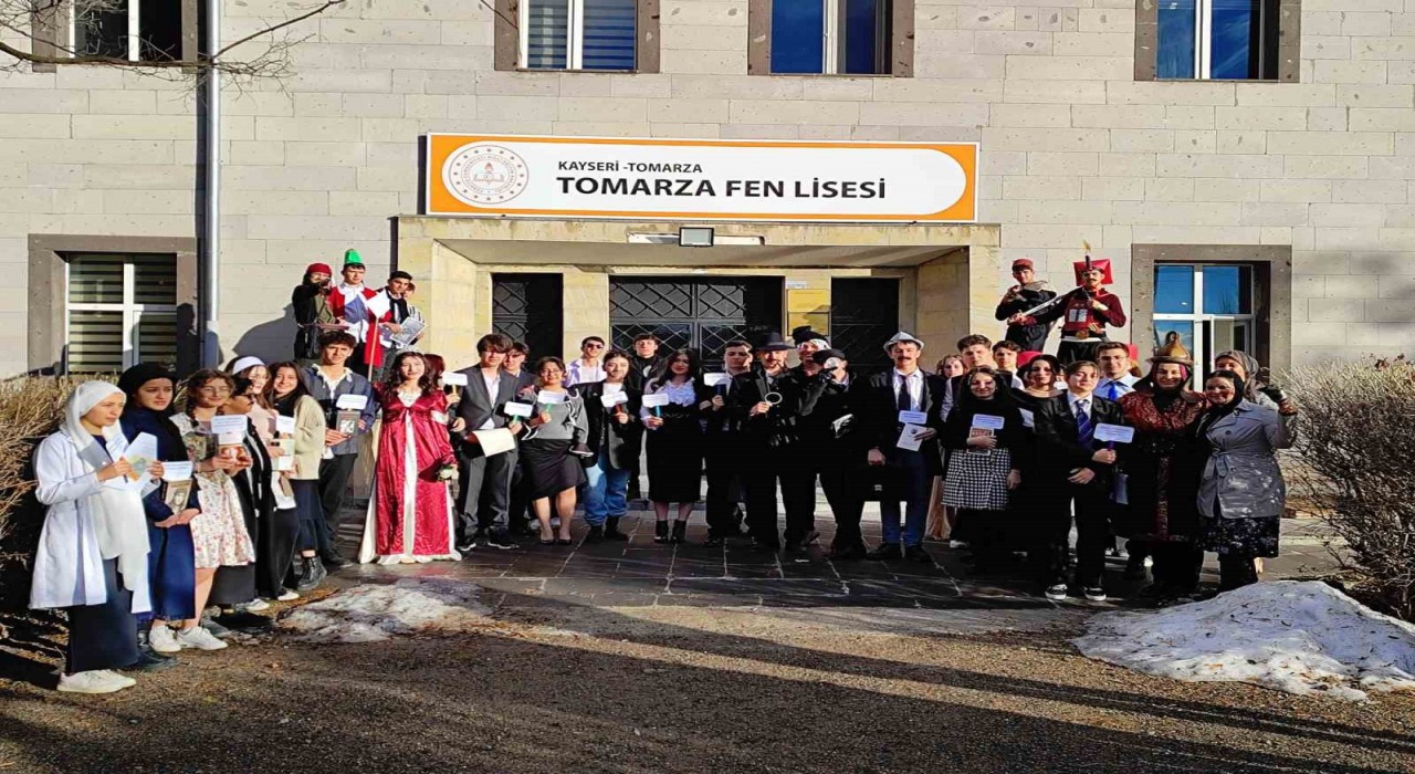 Tomarza Fen Lisesinde Dünya roman Kahramanları Günü etkinliği