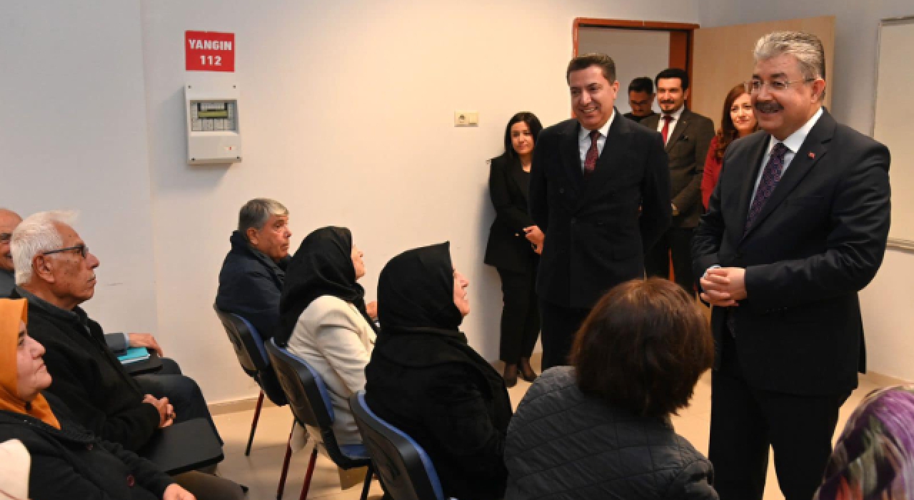 Vali Yılmaz, 60+ Tazelenme Üniversitesi Öğrencileriyle Buluştu
