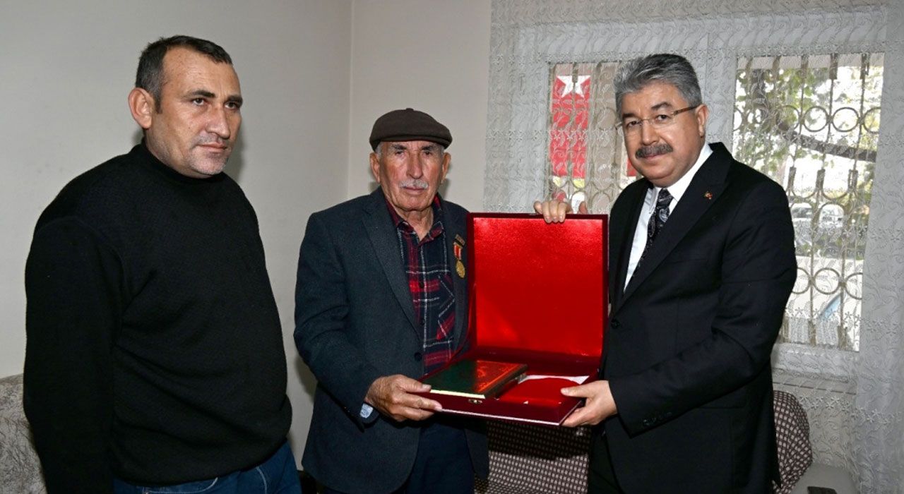 Vali Yılmaz’dan Şehit Ailesine Anlamlı Ziyaret