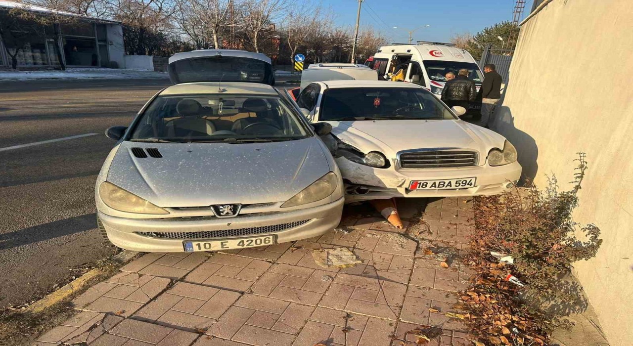 Vanda trafik kazası: 1 yaralı